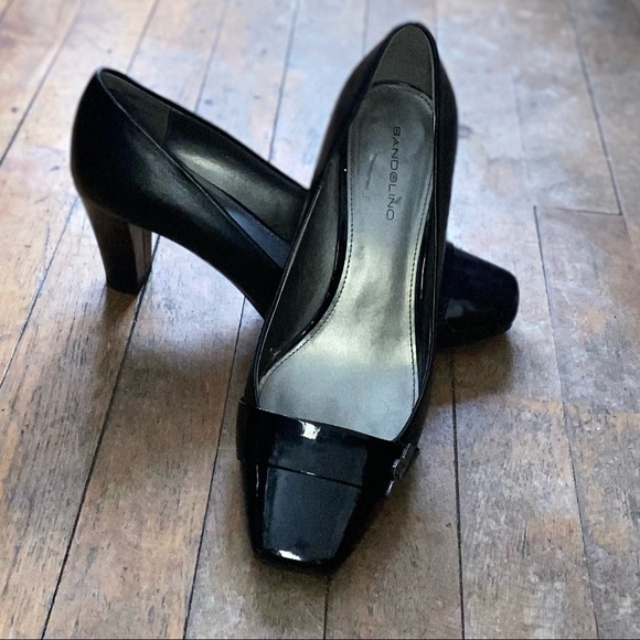 Bandolino pumps. Black leather. and patent leather. Size 8.5 M. - Picture 3 of 4